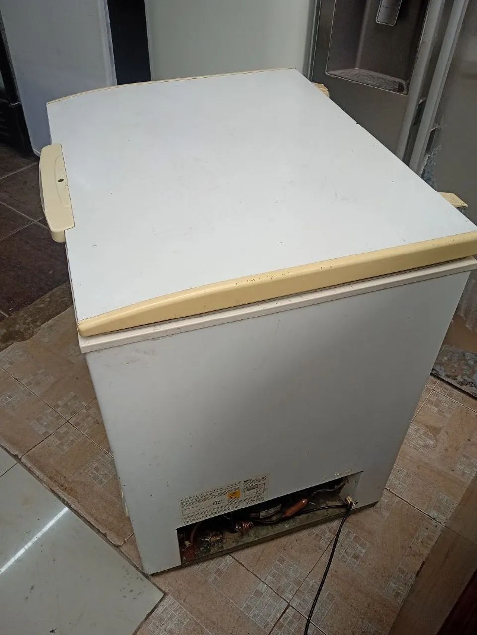 Frezzer eletrolux 210litros , funcionando perfeitamente. - Foto 3