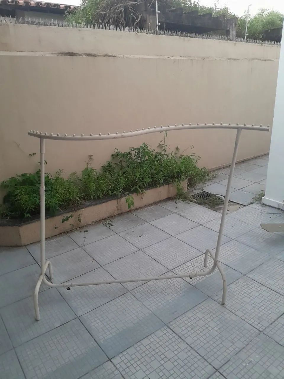 Varal de chão de metal