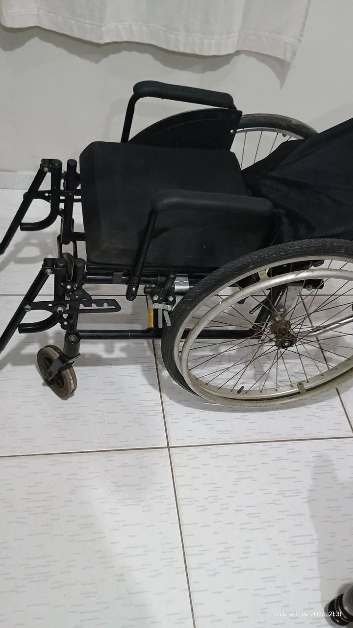 CADEIRA DE RODAS. Na promoção! - Foto 2