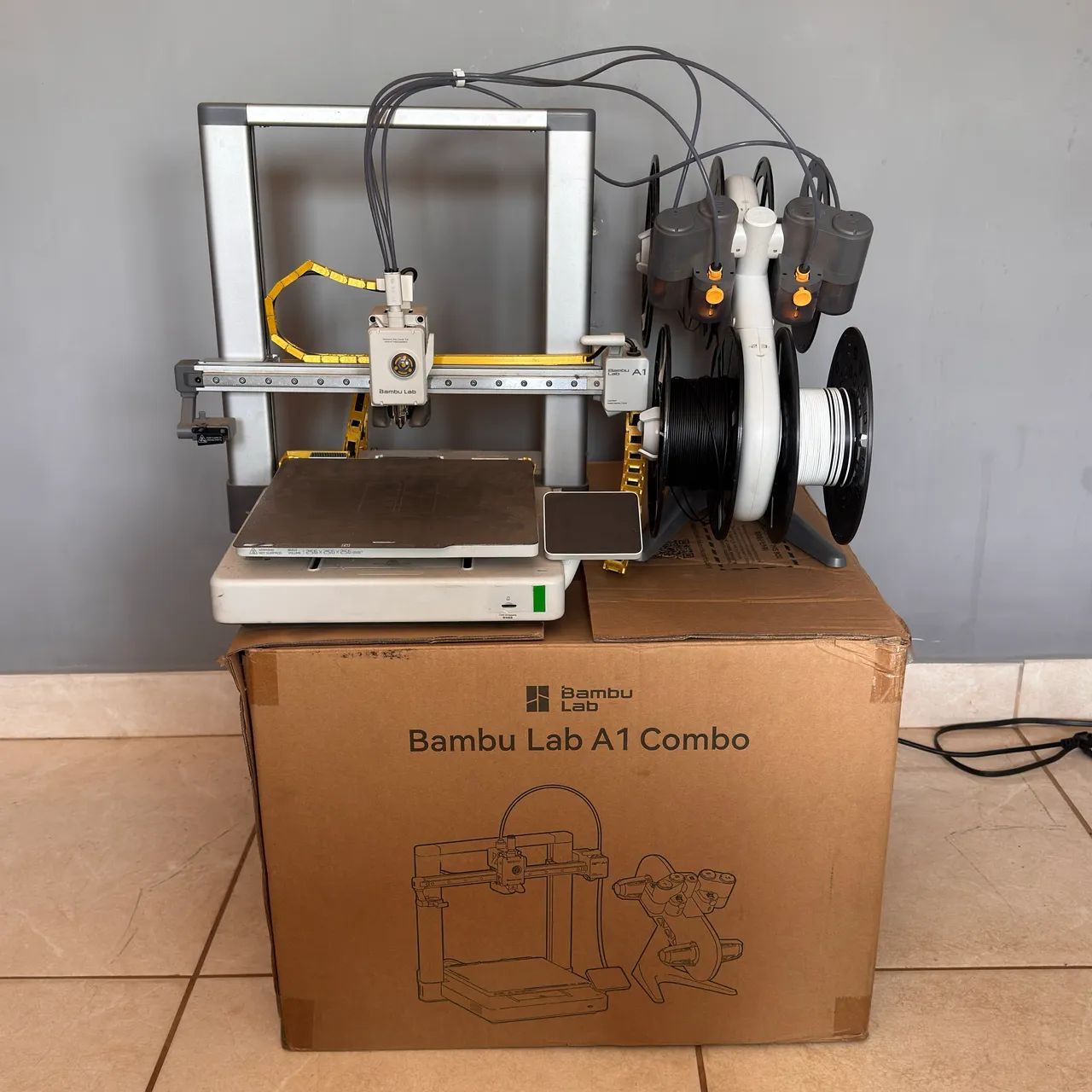 BAMBU LAB A1 COMBO AMS Impressora 3D 