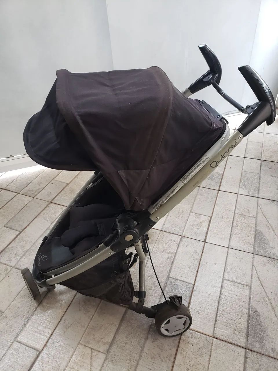 Carrinho de bebê  NO ESTADO.