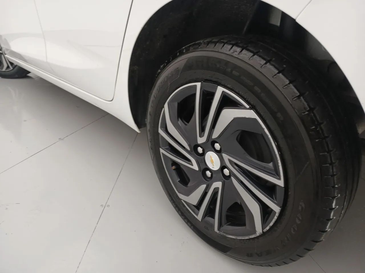 Chevrolet Onix Hatch 1.0 12V Flex Mec. 4P, foto 12 de 18