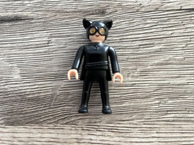 Mulher Gato DC Playmobil Kinder Ovo - Foto 3
