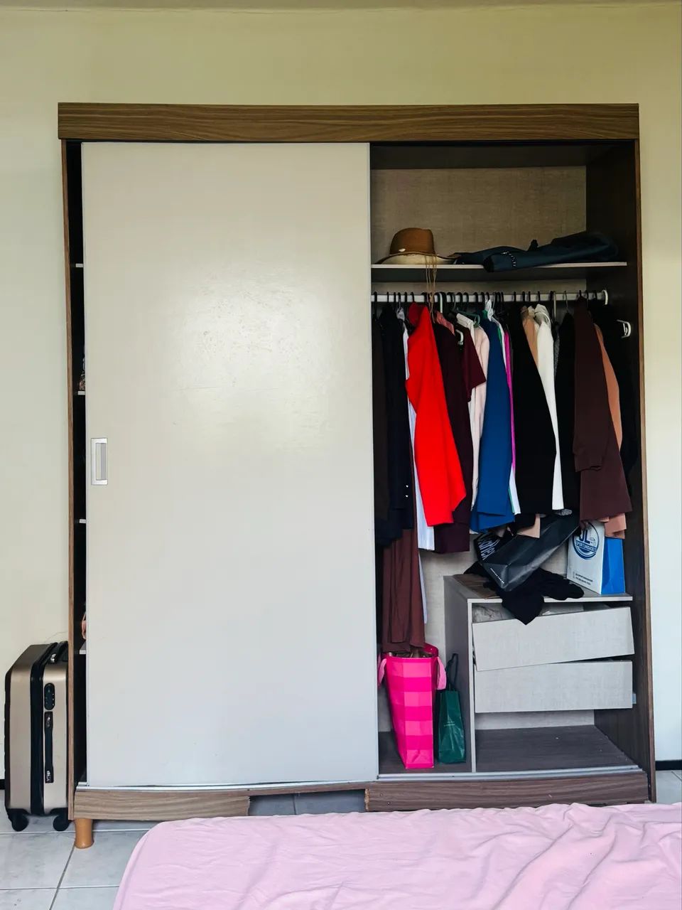 Vendo Guarda-Roupa Barato