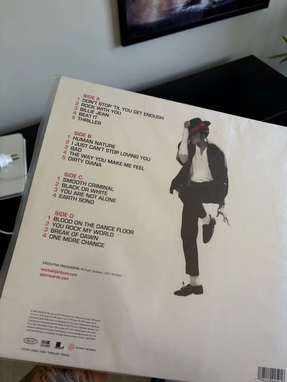 LP Michael Jackson DUPLO - Numbers One NOVO - Foto 2