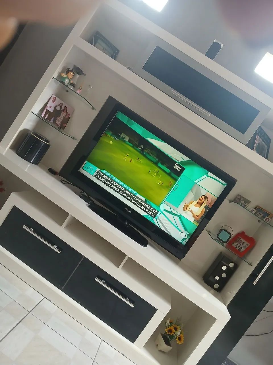 Estante luxo para TVs até  65 Polegadas - Foto 2