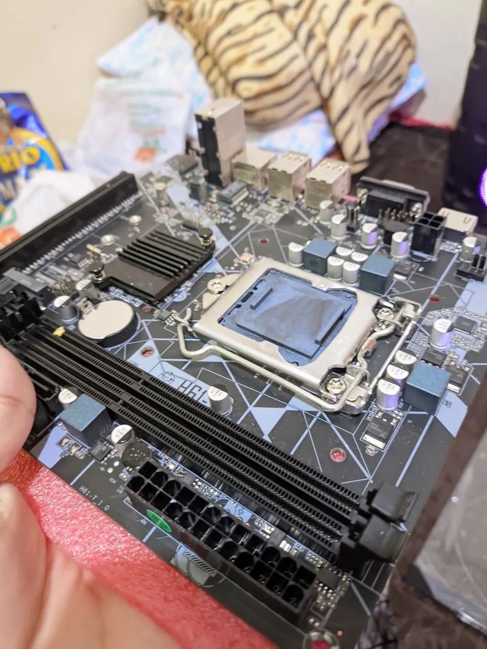 Placa Mae h61-T (Leia a descricao)