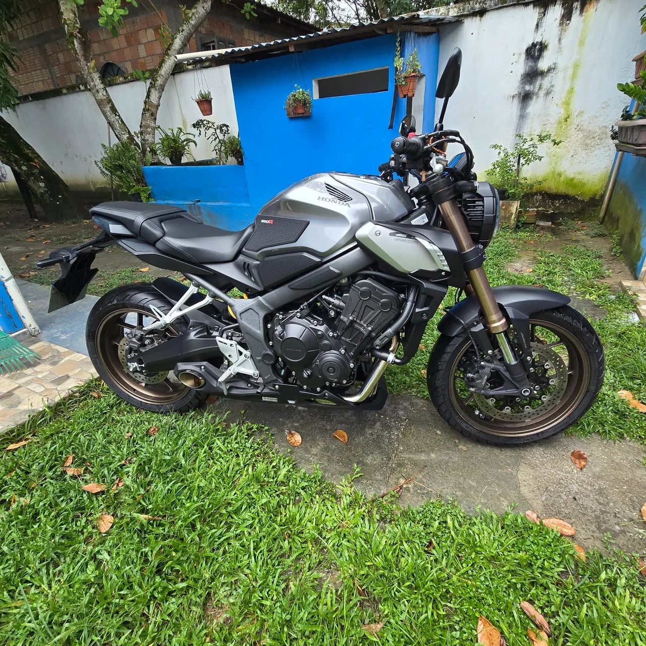 CB 650R - Foto 4