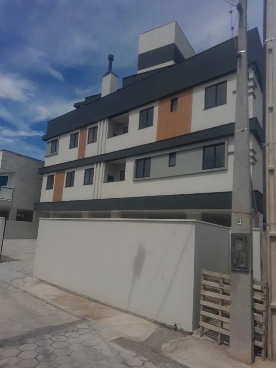 Aluga-se apartamento novo 2 quartos inglese do rio vermelho 