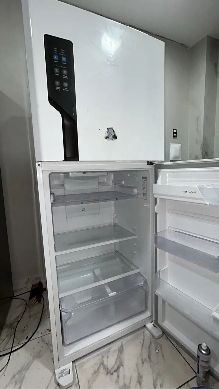 Geladeira Electrolux semi nova  - Foto 2