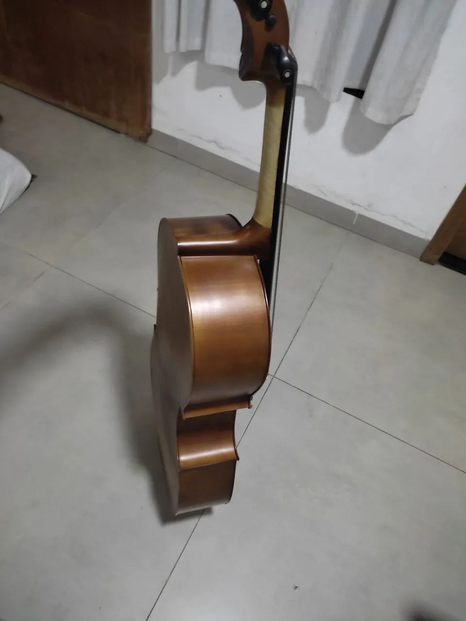 Violoncelo ce300 Eagle ajustado 