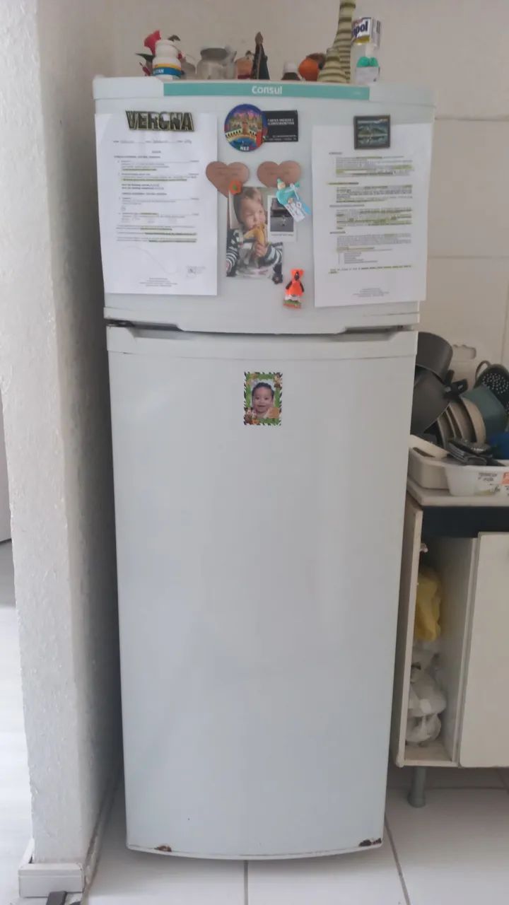 Geladeira (com defeito)
