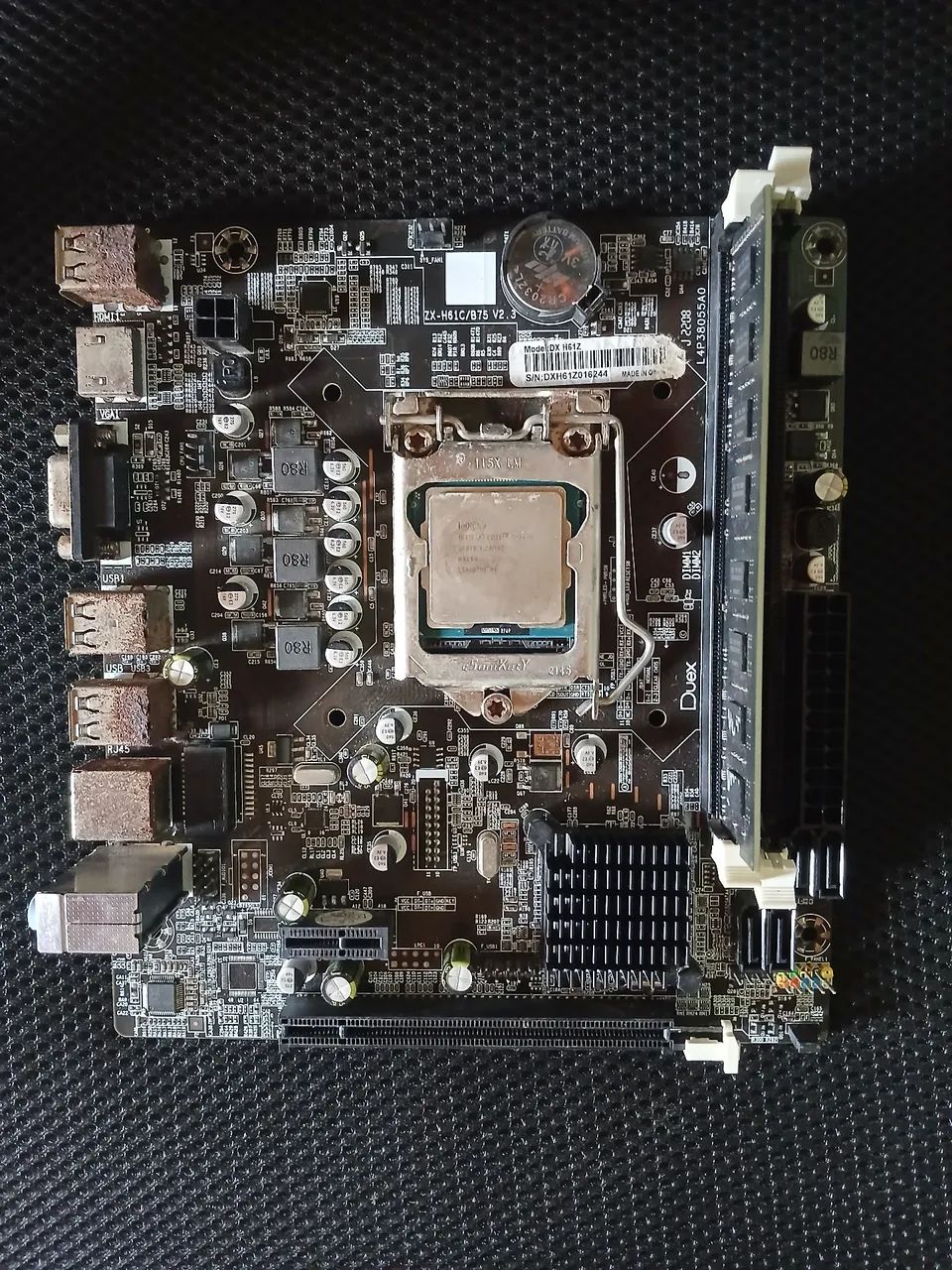 PLACA MAE DX H61Z COM DEFEITO 