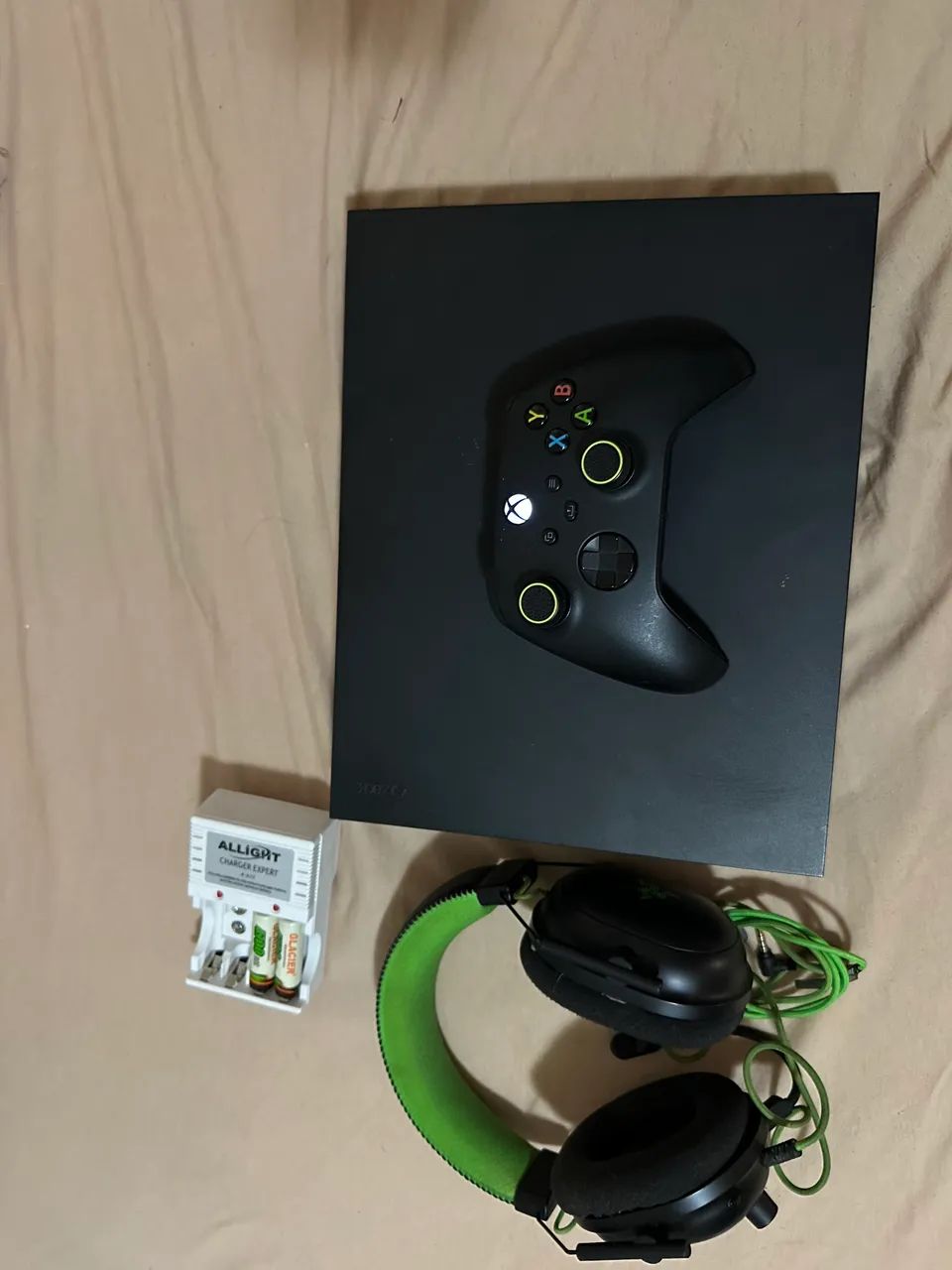 X box one X 1 Tb 