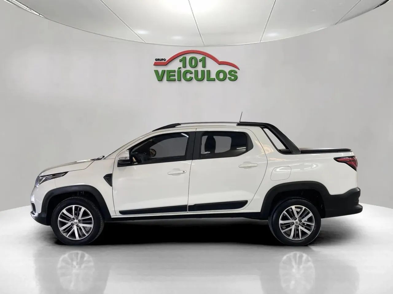 Fiat Strada Volcano 1.3 Flex 8V CD Aut. 2024 - Foto 2