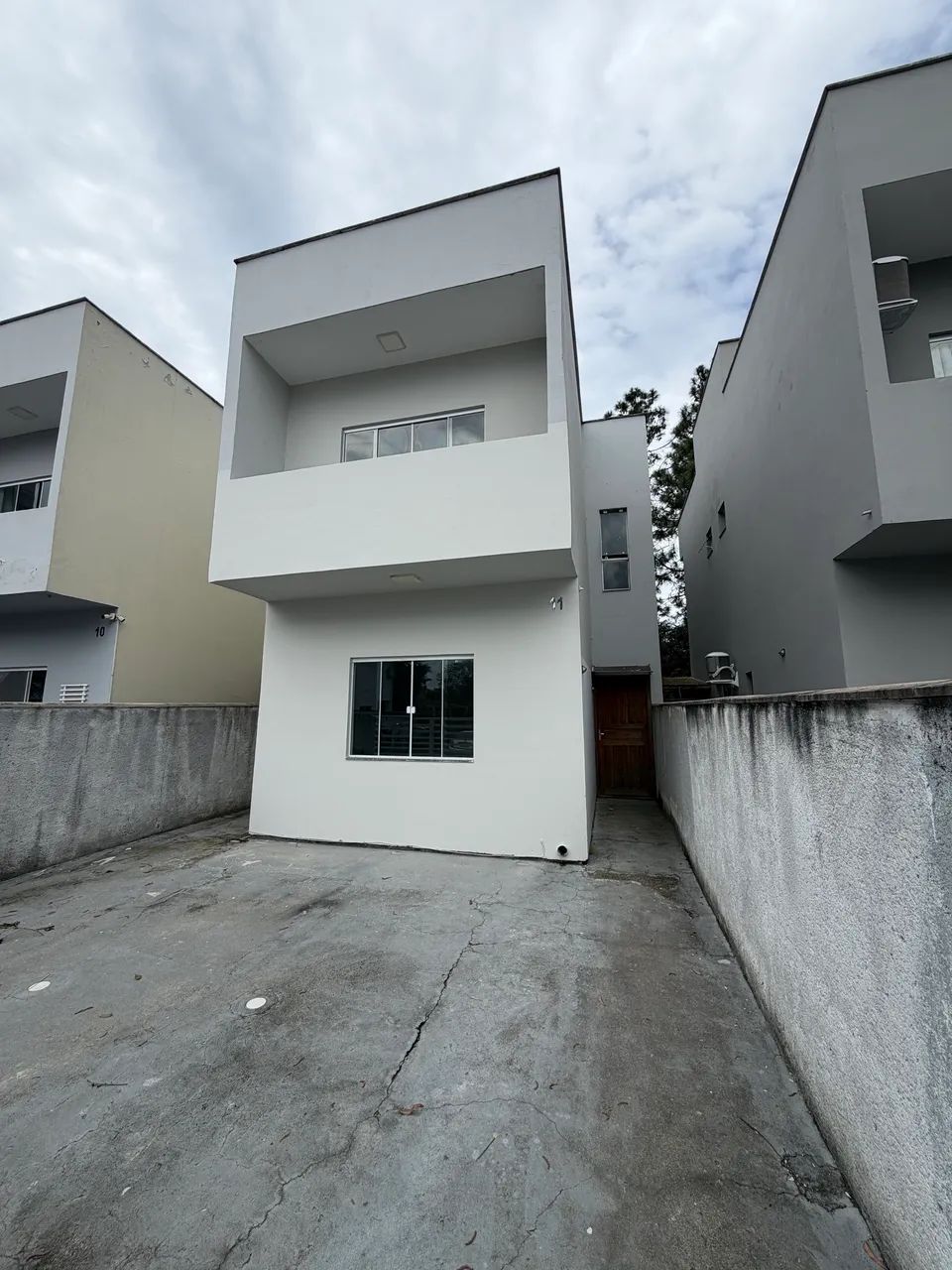 SOBRADO 2 suites + 1 quarto no campeche 