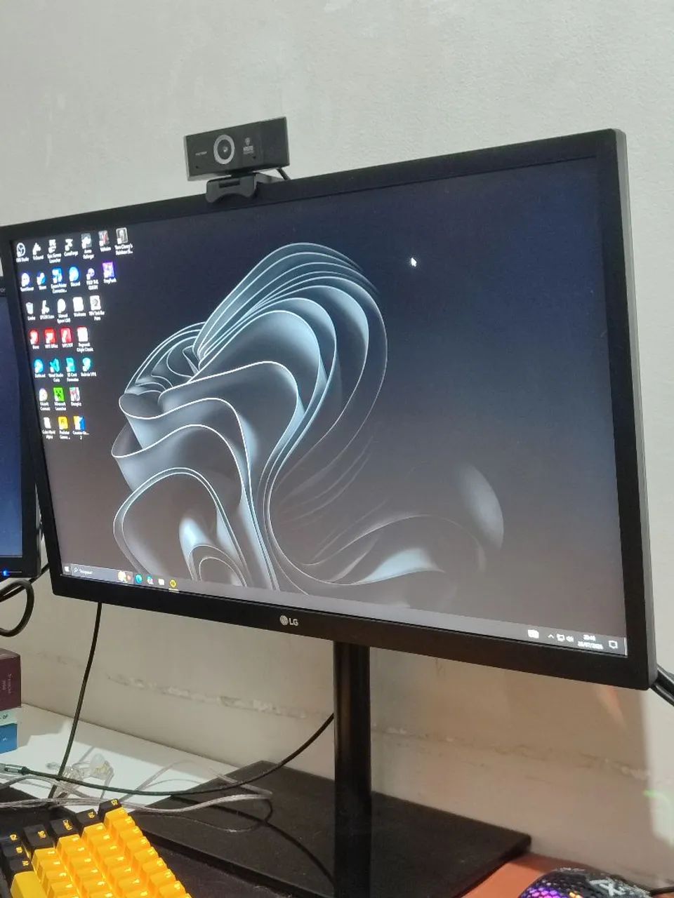 Monitor á venda 