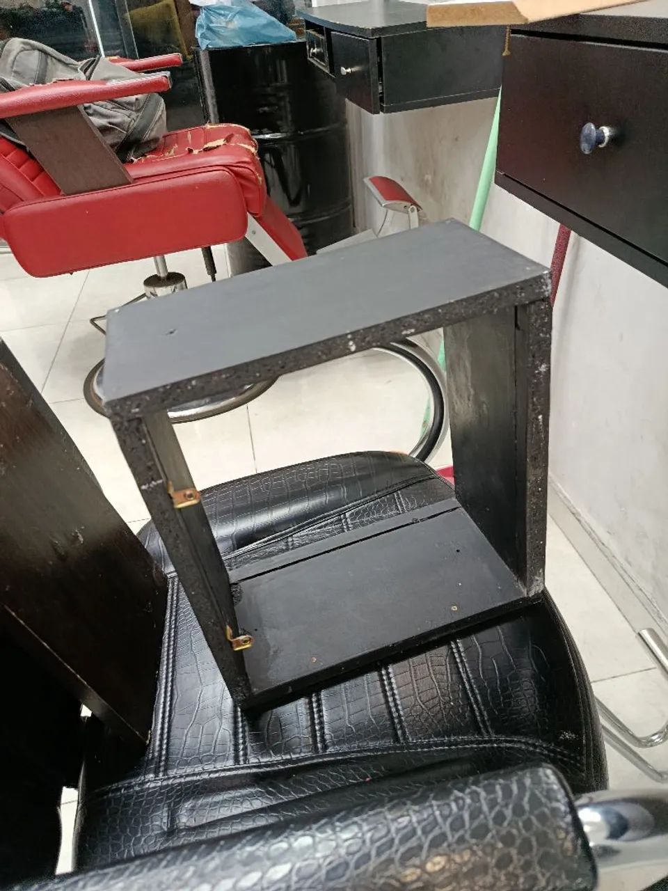 Kit Completo para Barbearia - Equipamentos e Acessórios - Ótimo Estado - Foto 2