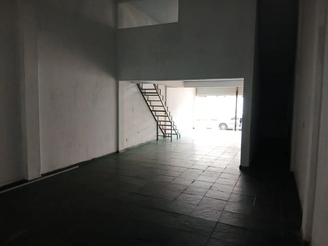 ALUGO LOJA COM SOBRELOJA  - Foto 3