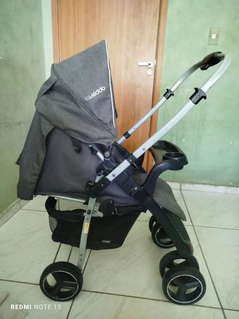 Carrinho de bebê marca kiddo semi novo  - Foto 4