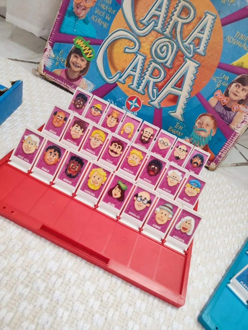 Jogo de Tabuleiro Cara a Cara Estrela anos 80 usado - Foto 5
