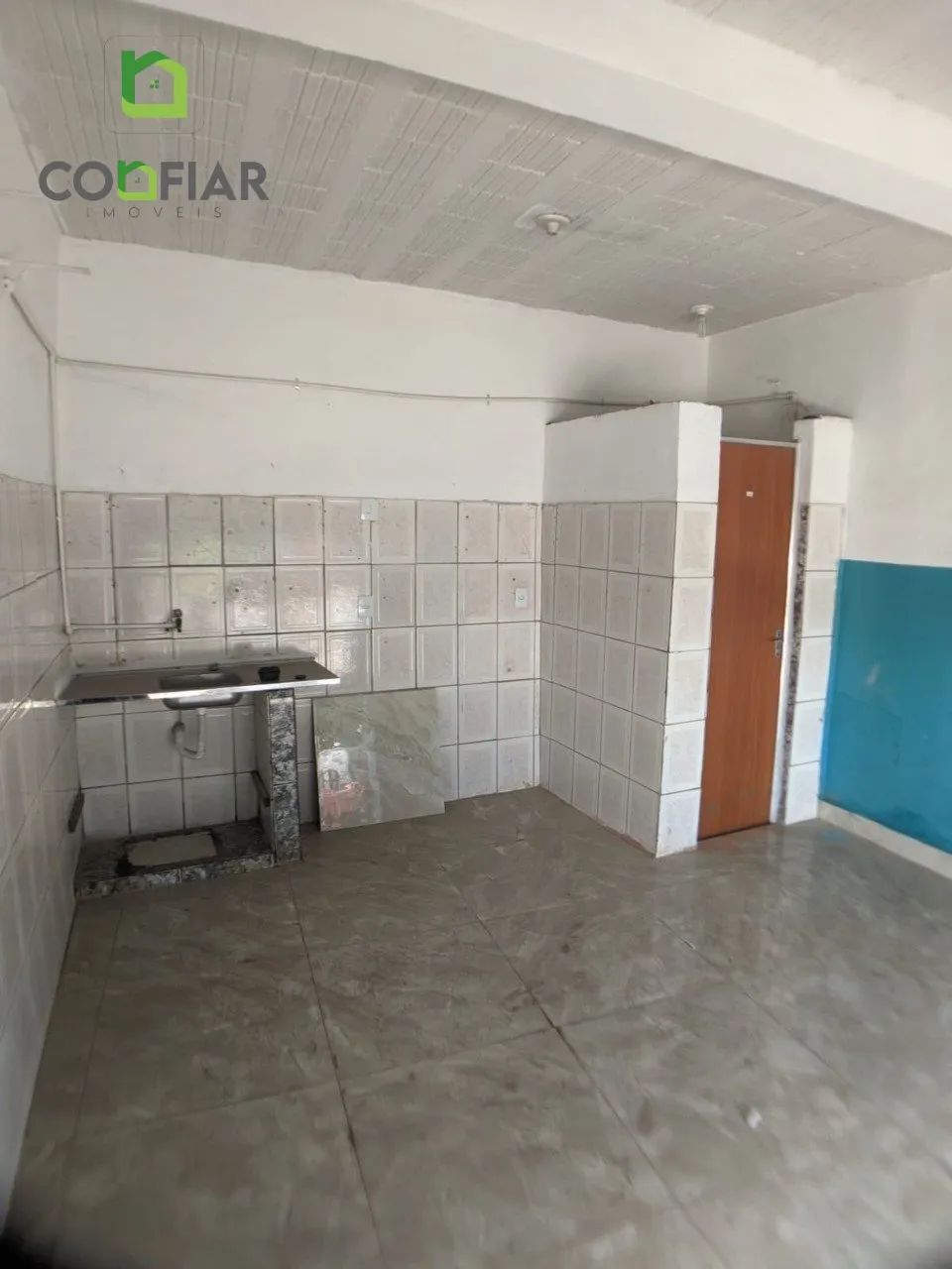 Excelente loja com 37 metros quadrados e 1 banheiro
