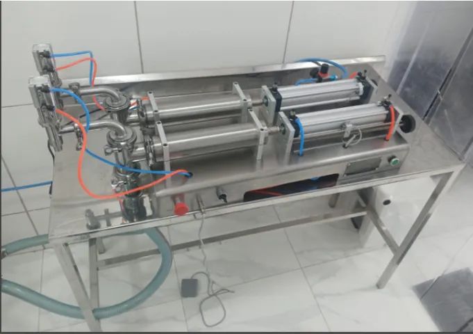 Envasadora de Líquidos de 100 - 1000ml com Dois Bicos - Cetro