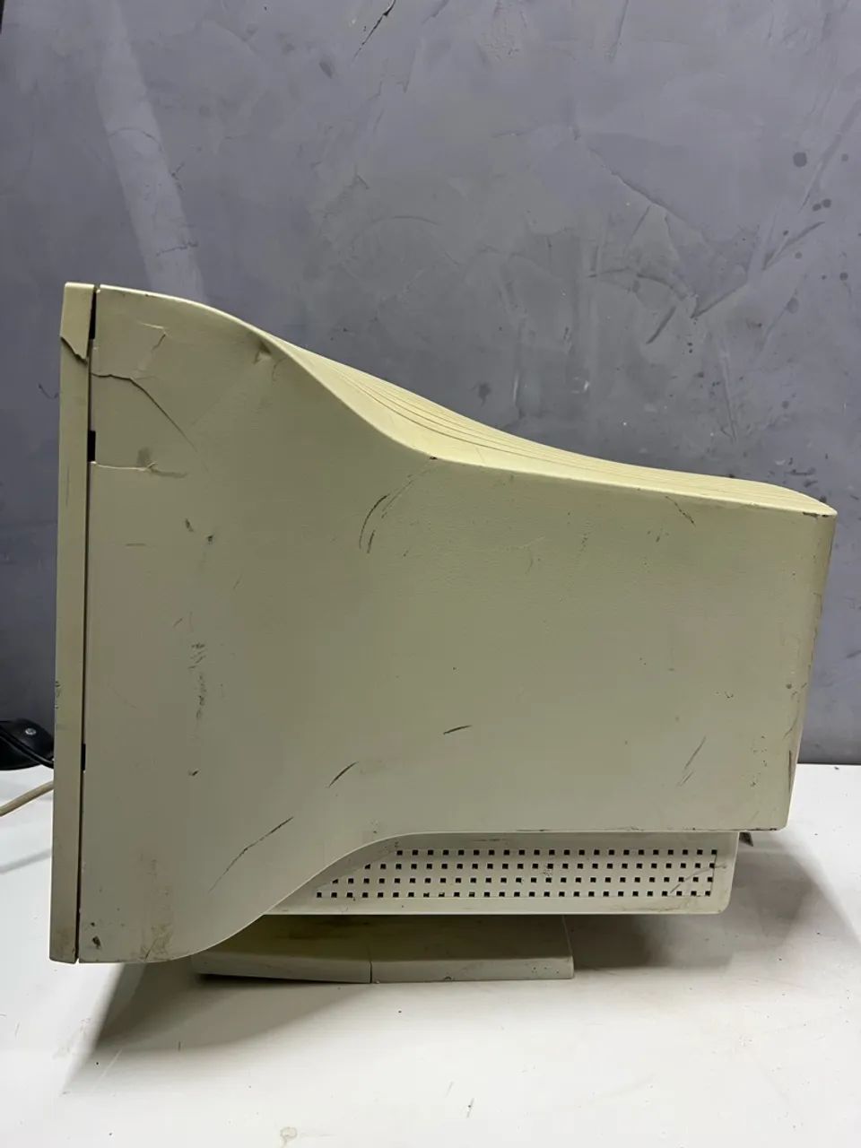 MONITOR CRT BRANCO 