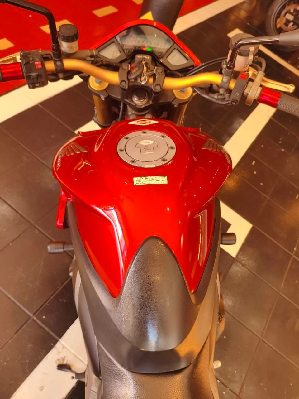 Honda CB 1000R - Foto 3
