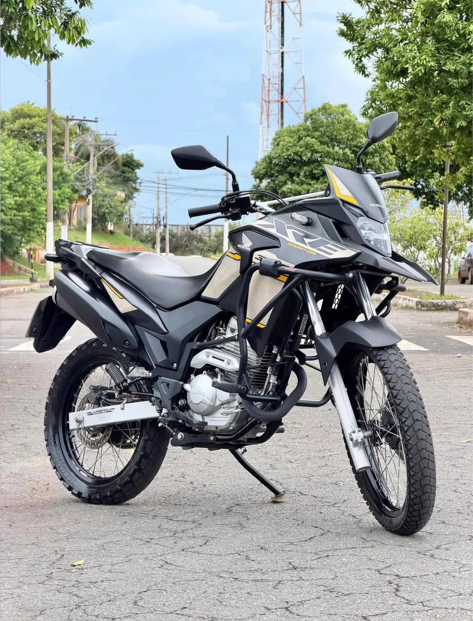 XRE 300