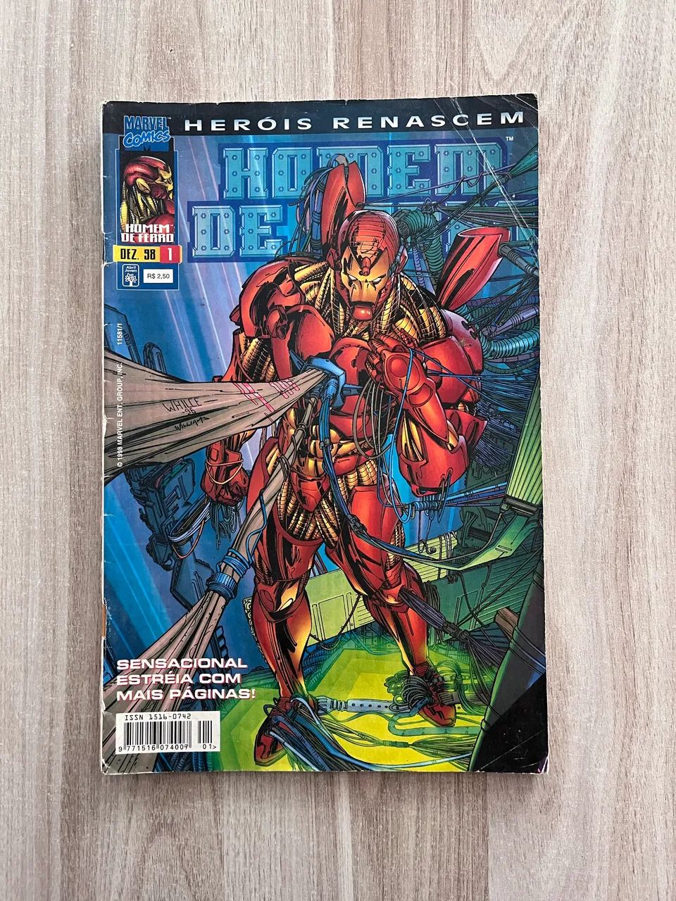 HQ Marvel Heróis Renascem - Homem de Ferro - Foto 4