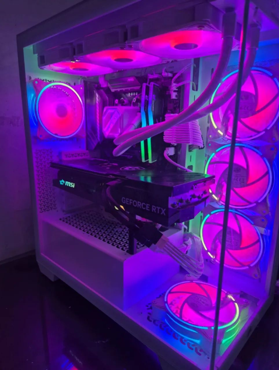Computador Gamer (Ryzen 5 5600X, RX 9070XT)