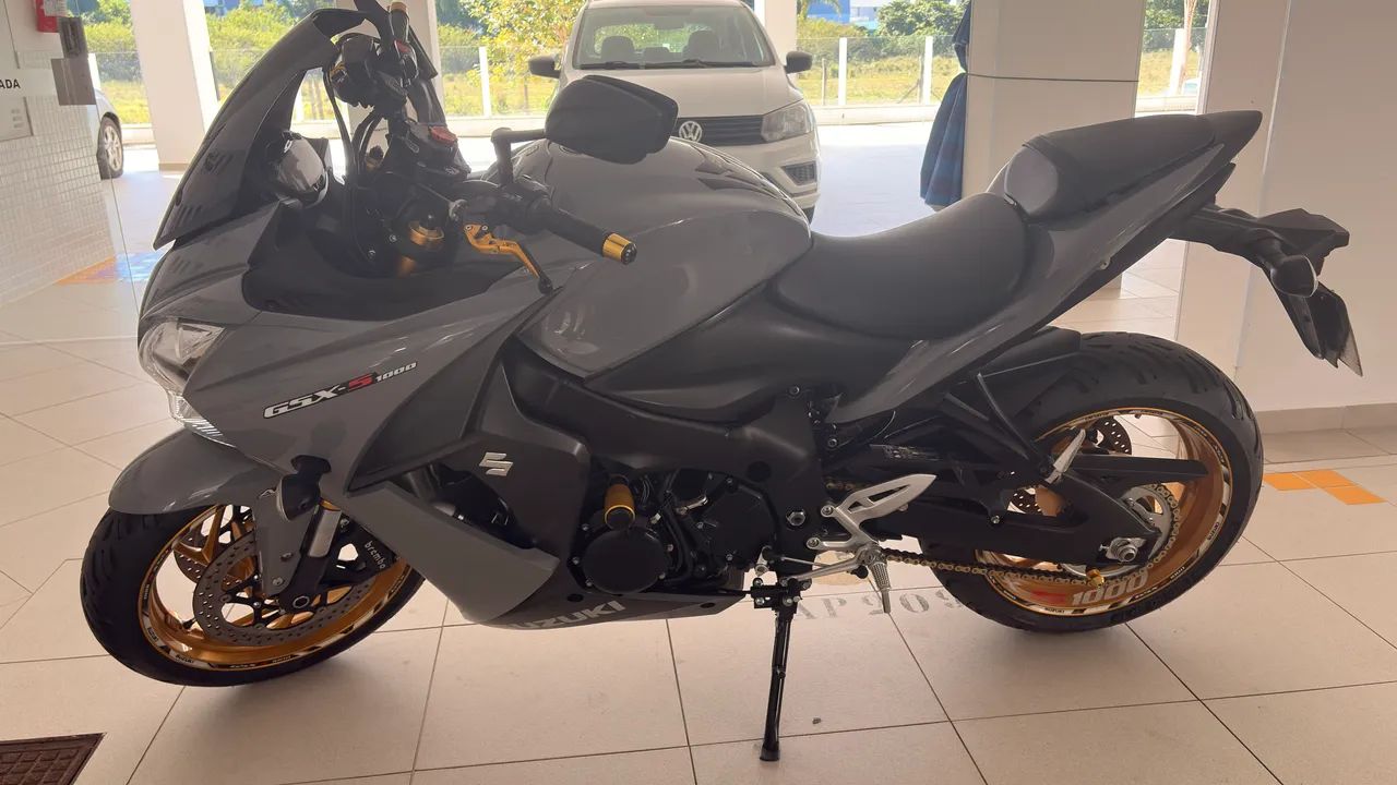 Suzuki GSX-S 1000F 2017 - Foto 4