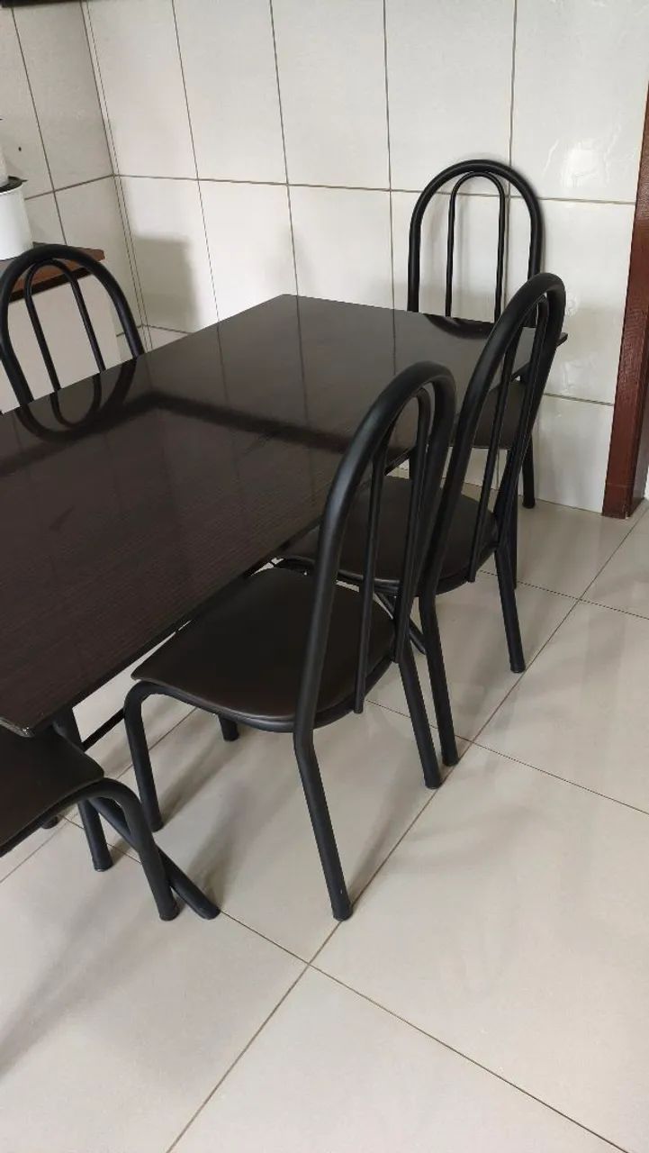 Mesa com cadeiras - Foto 3