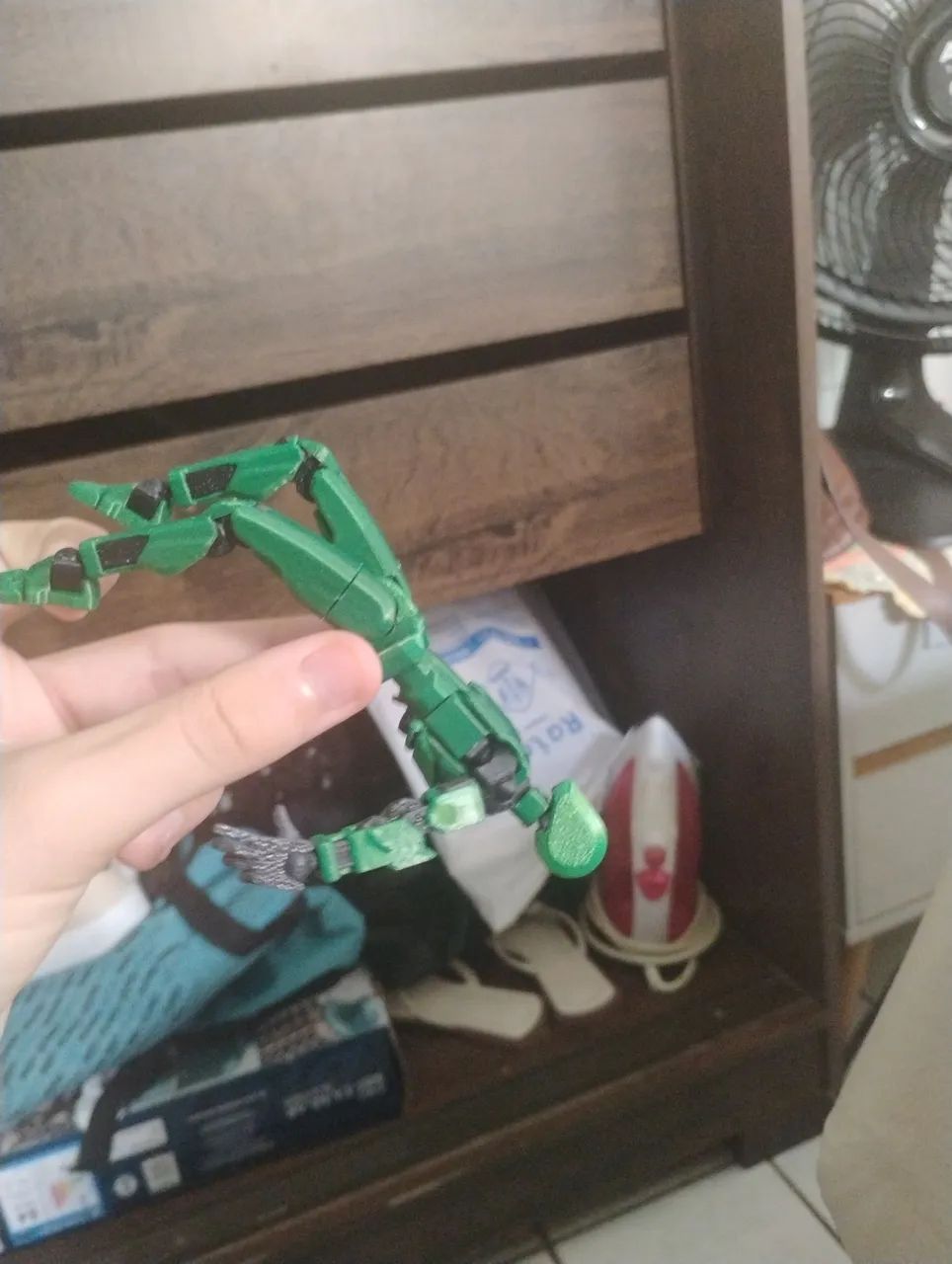 Boneco Dummy Verde (Montado + kit de mãos)  - Foto 3
