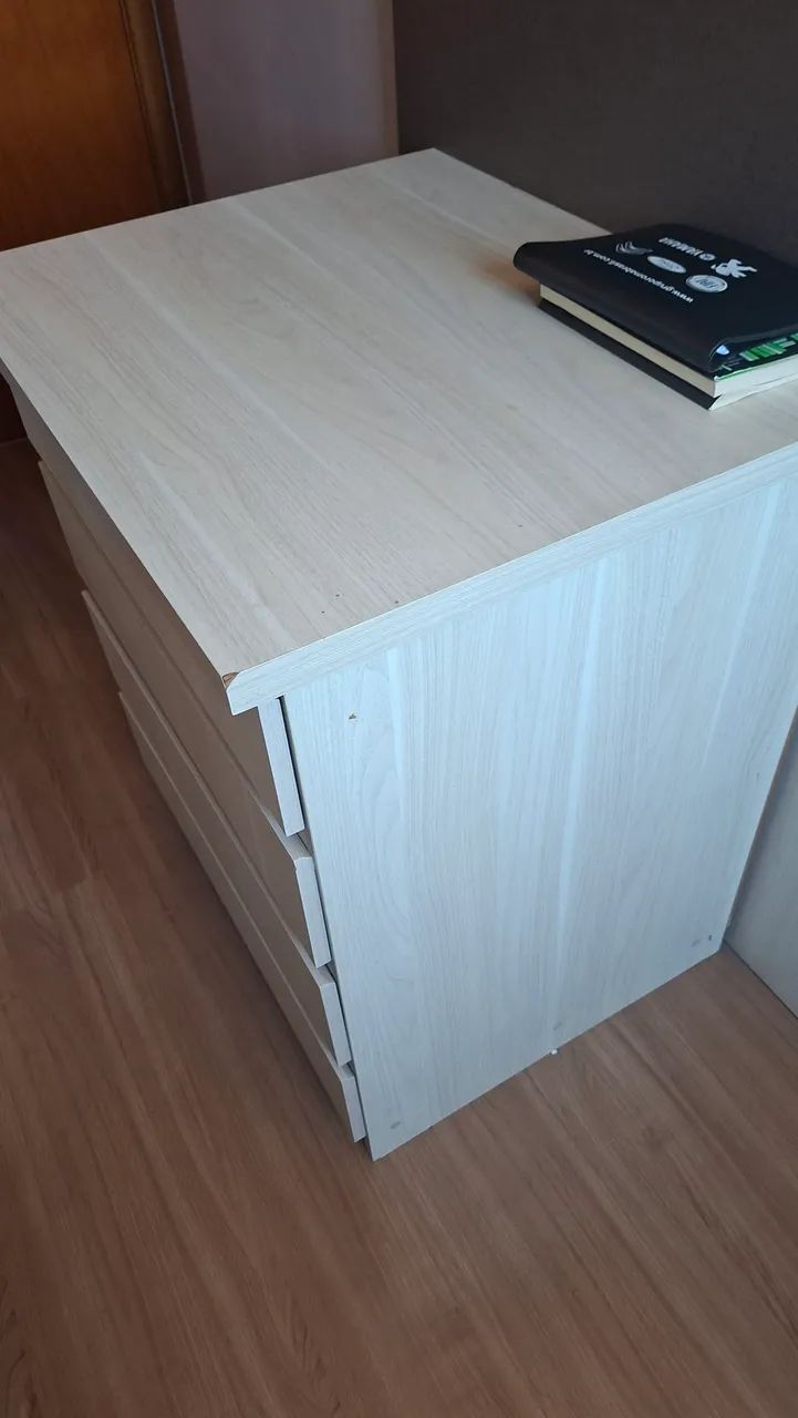 Cômoda 4 gavetas