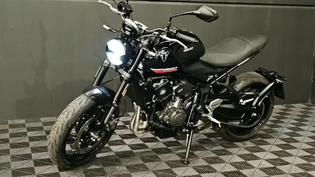 TRIDENT 660 - Foto 2