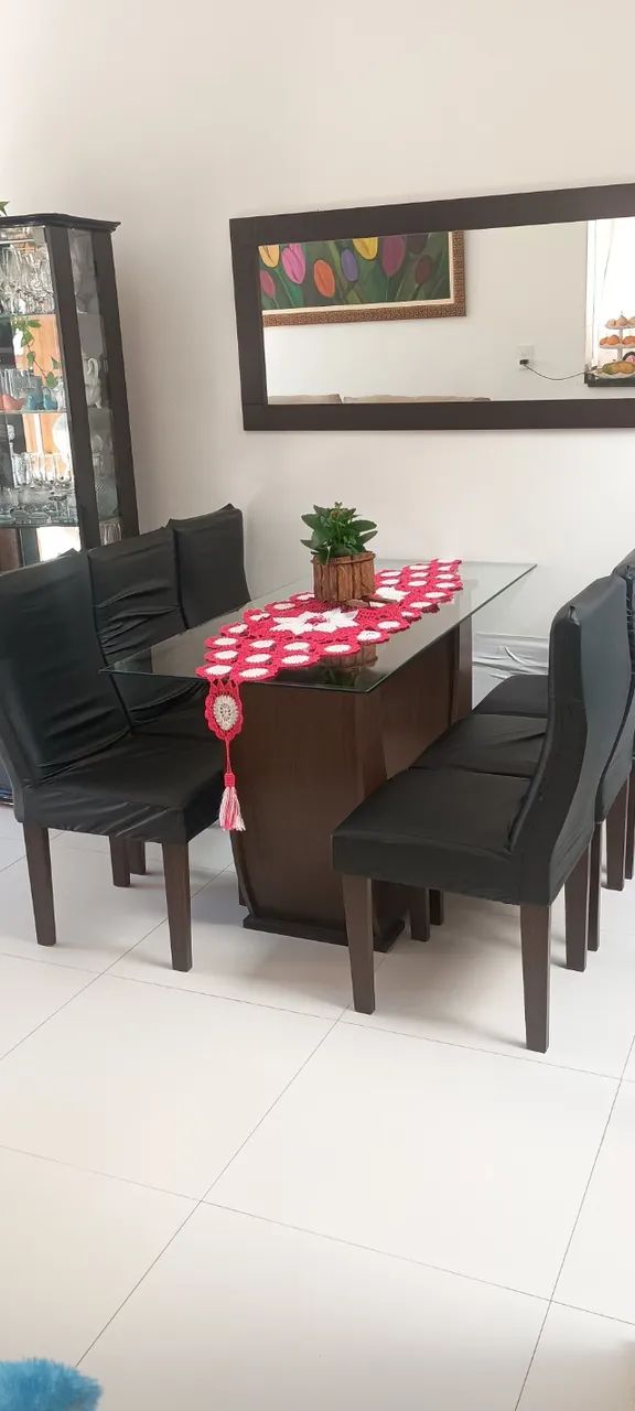 Mesa de jantar 6 cadeiras impecáveis 