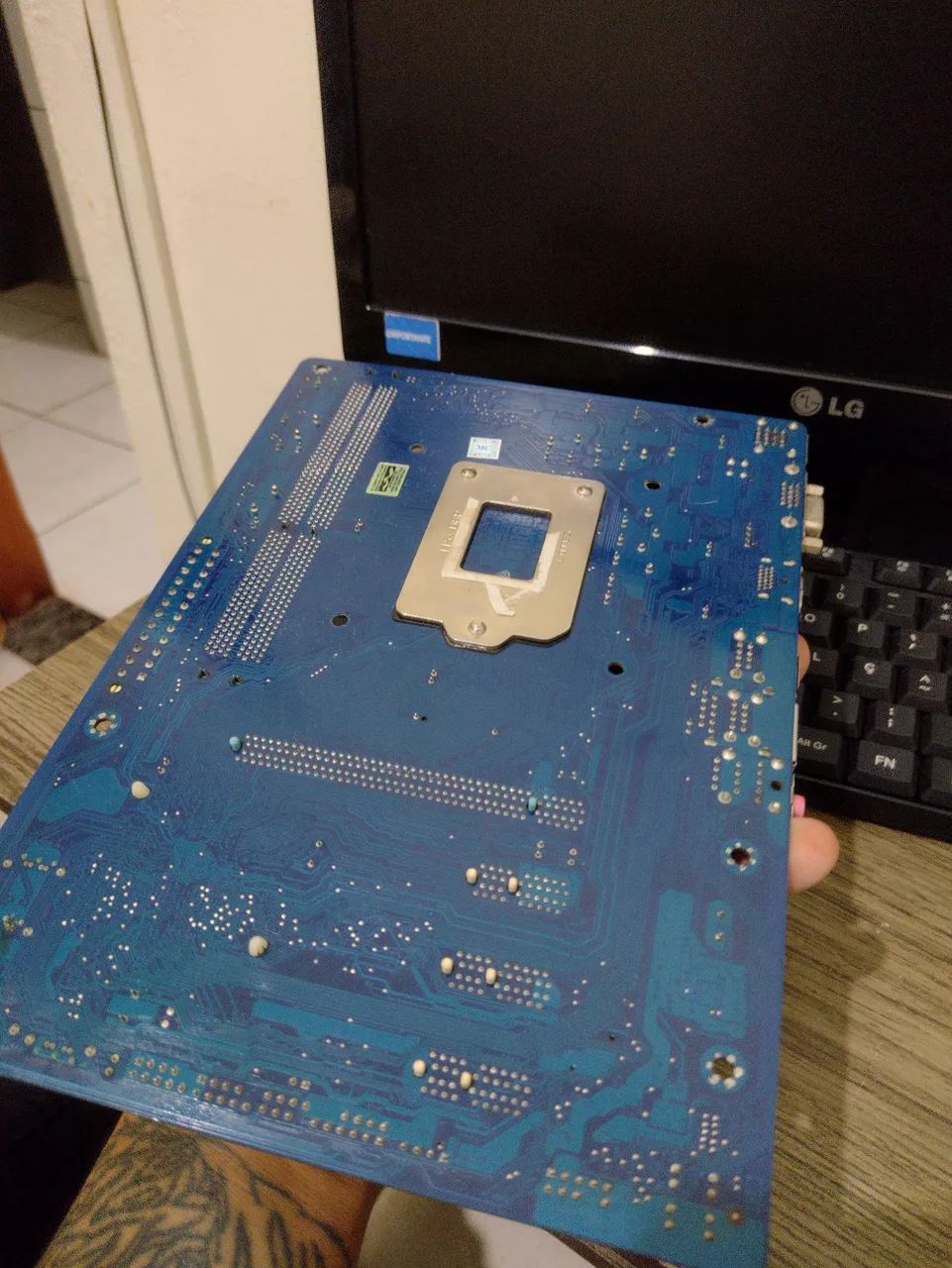 Placa mãe gigabyte ga-h61m-ds2h ddr3 com cooler Intel  - Foto 5