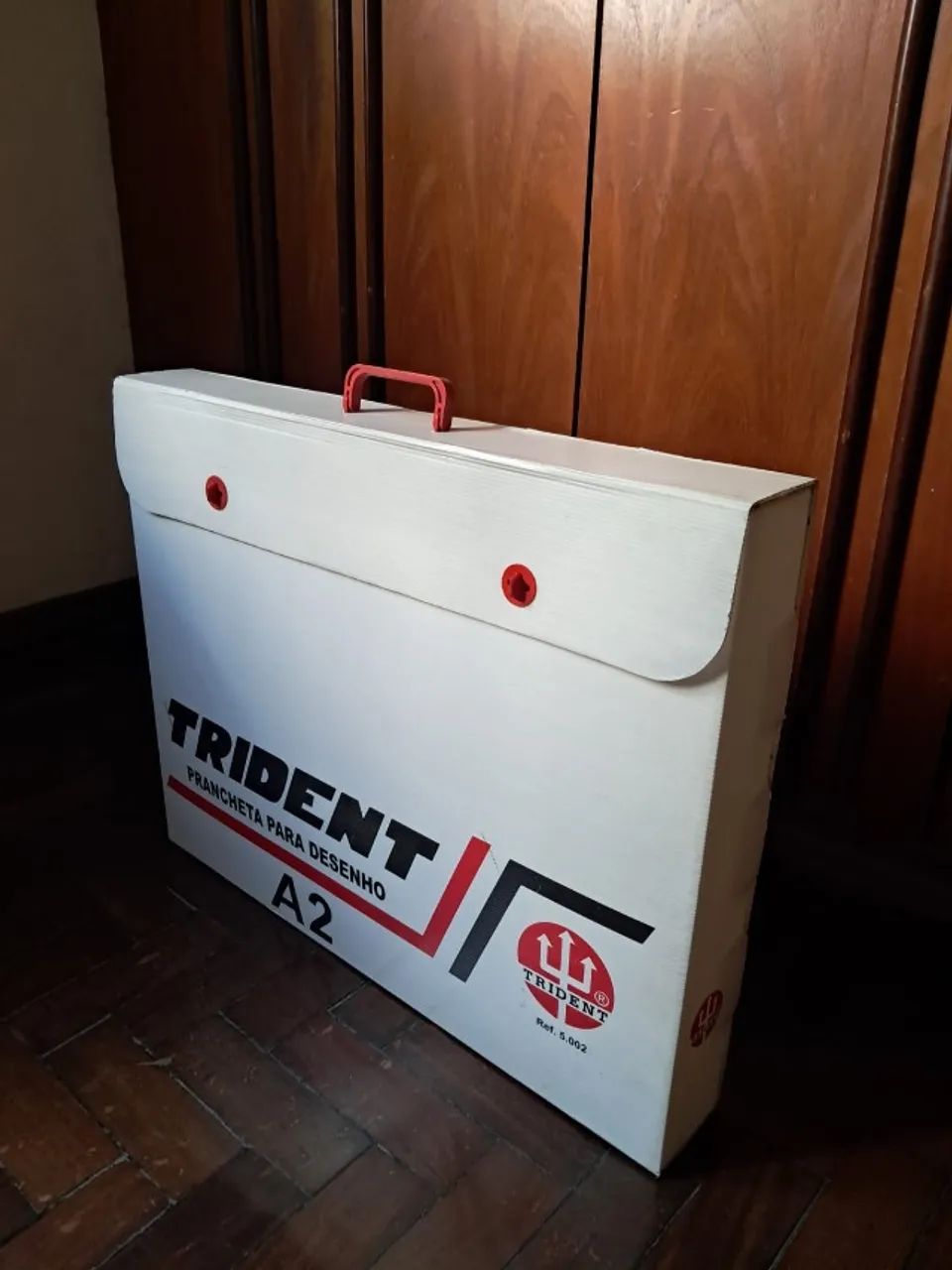 PRANCHETA PORTÁTIL FORMATO A2, MARCA TRIDENT NOVA