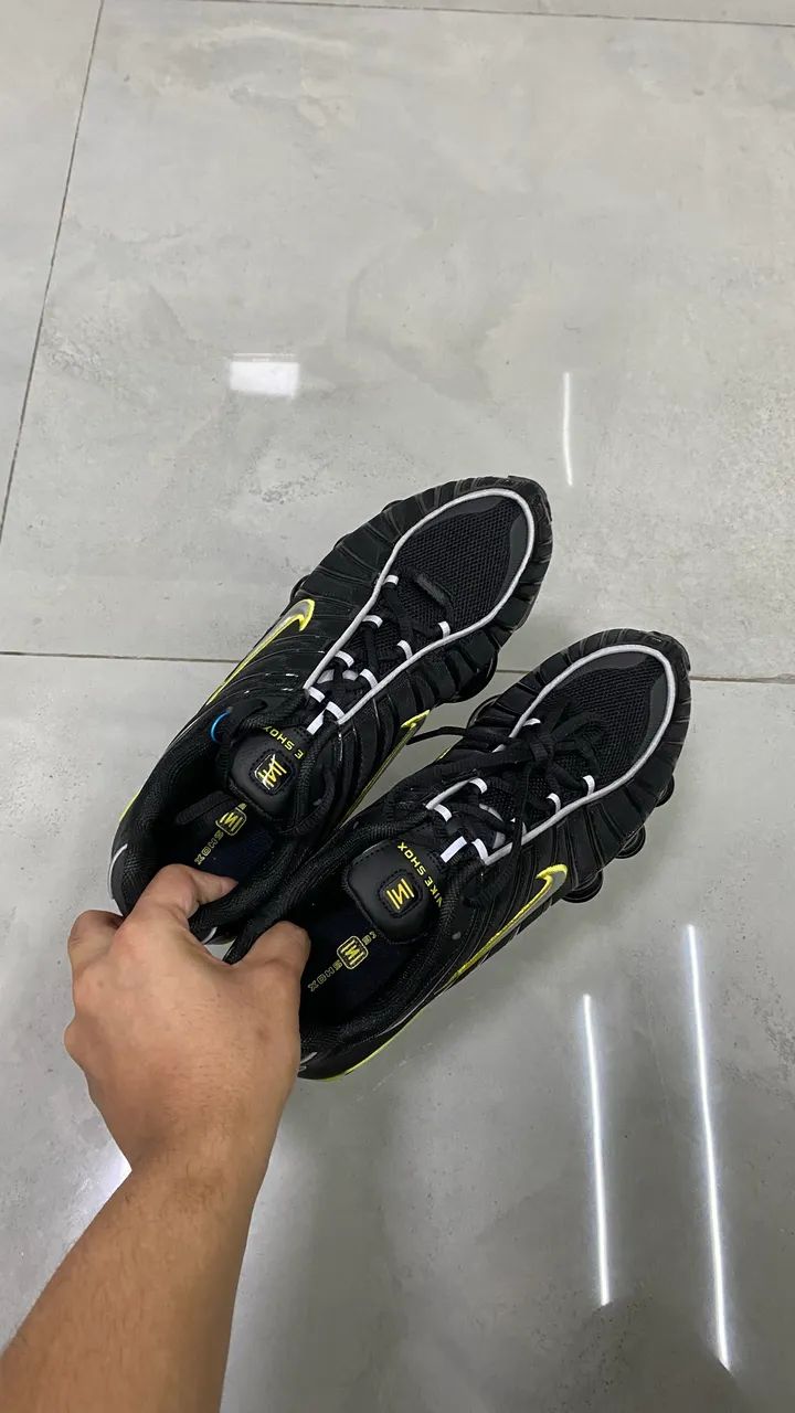 Nike Shox TL Black Dynamic Yellow Metallic Silver - Foto 4