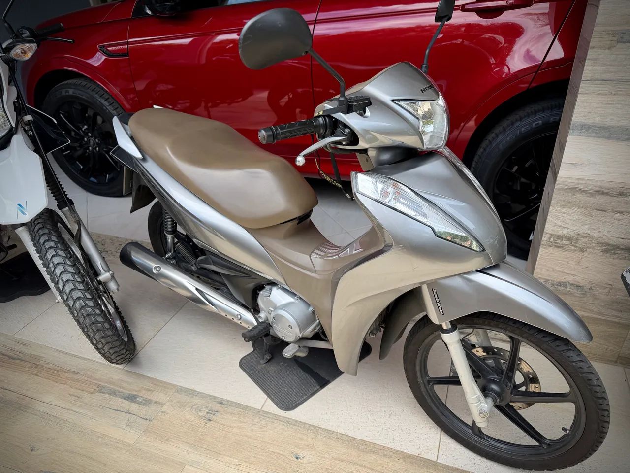 HONDA BIZ 125cc 2019 aceito troca