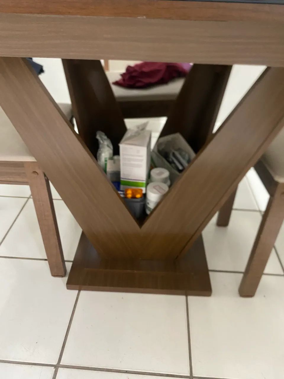 MESA COM CONJUNTOS DE 4 CADEIRAS  - Foto 4