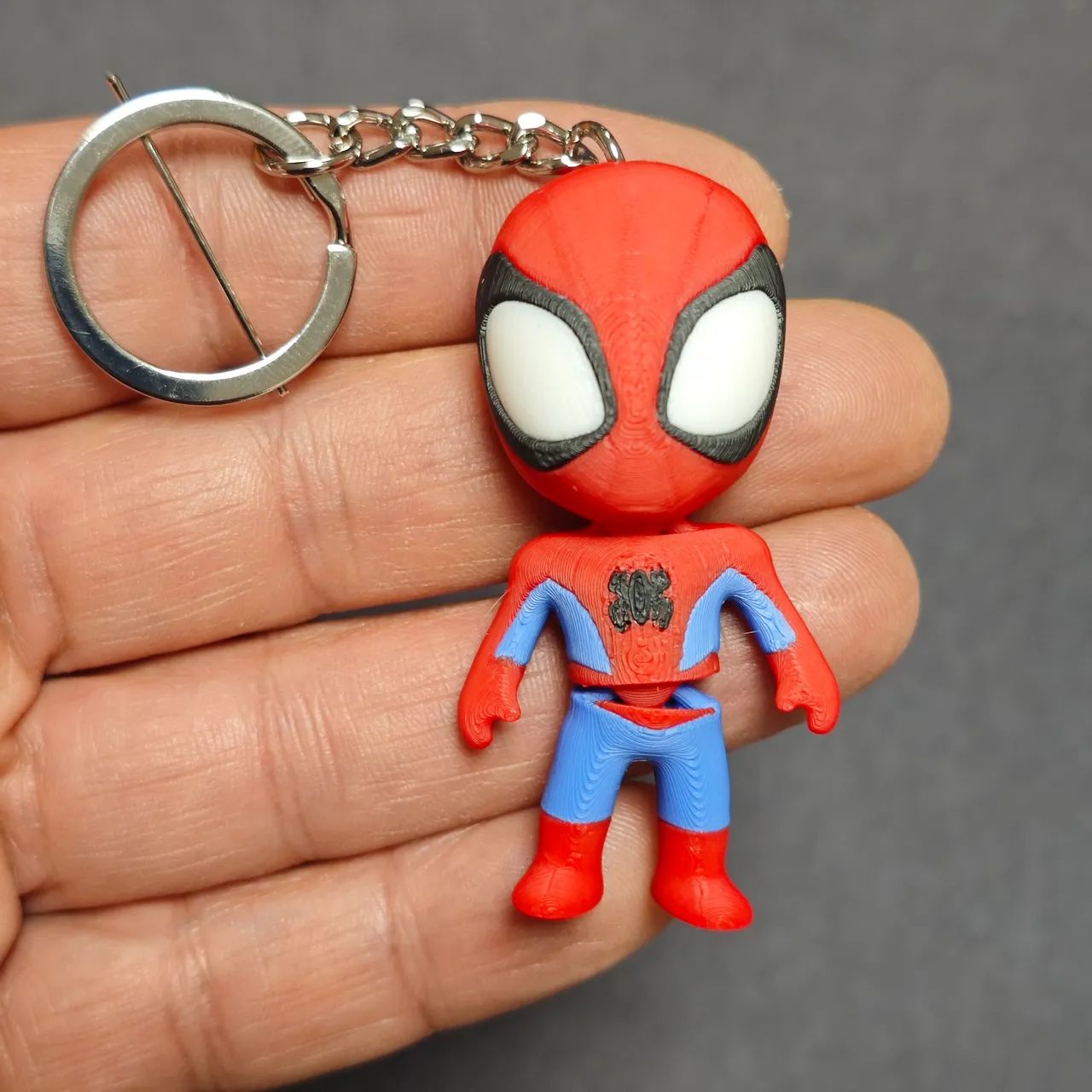 Chaveiro homem aranha articulado 