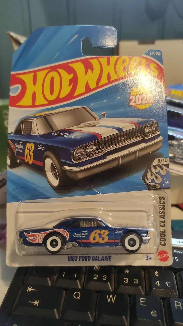Hotwheels-Ford galaxy 
