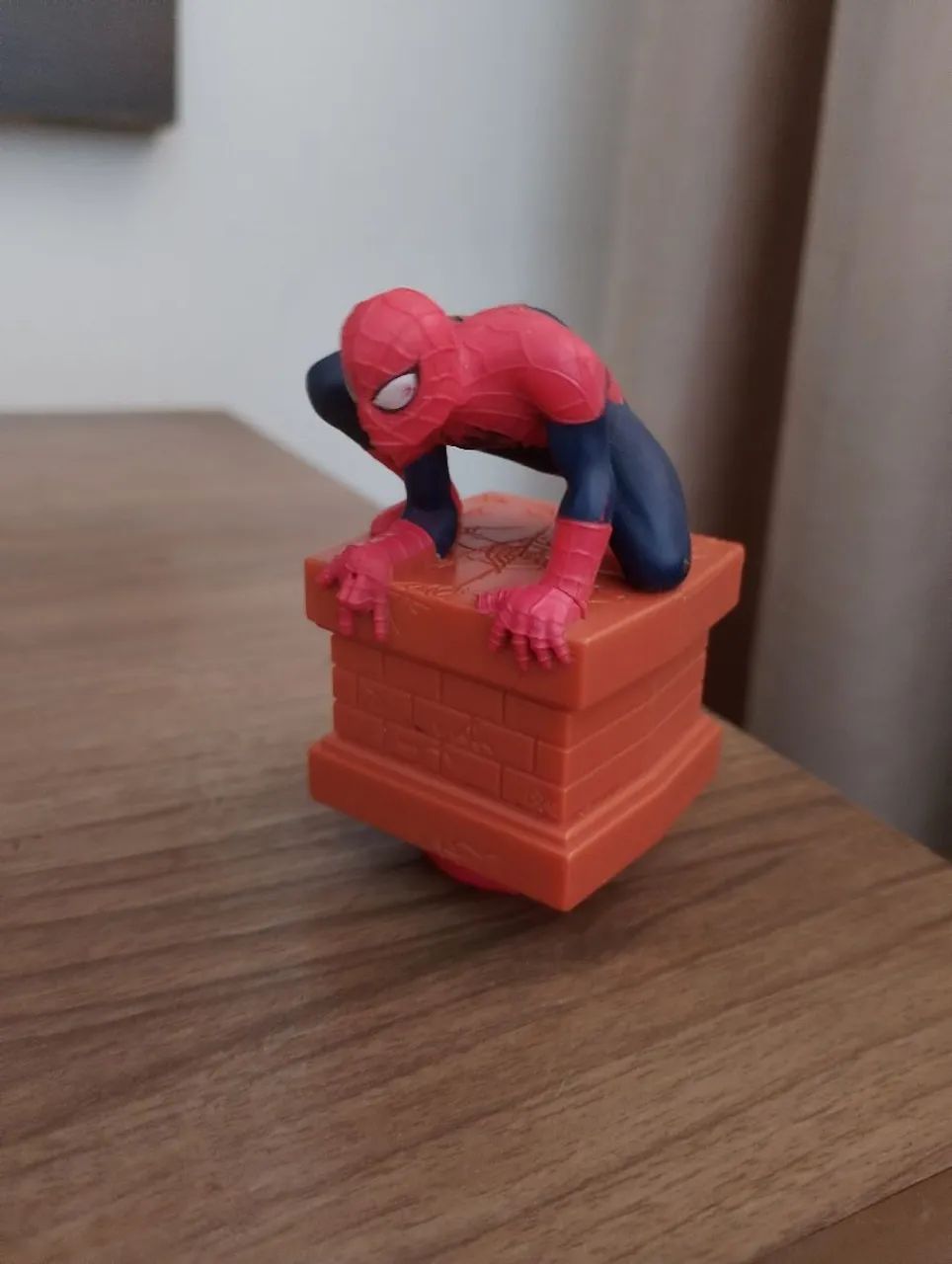 Boneco HOMEM-ARANHA Páscoa LACTA - Foto 3