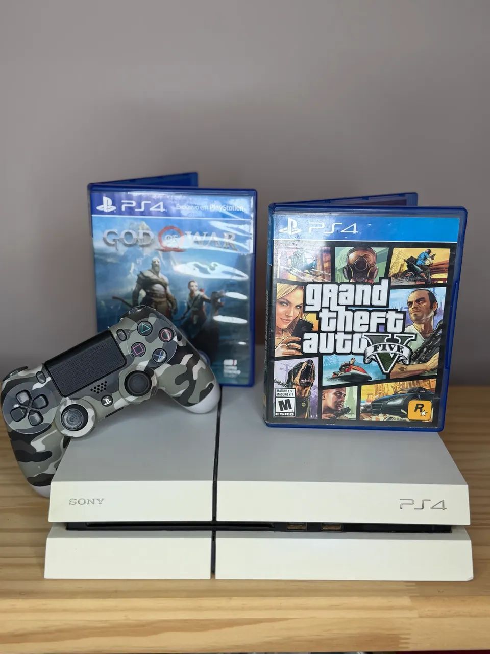 PS4 Branco 500GB + 3 Jogos - Consoles de Vídeo Game - República