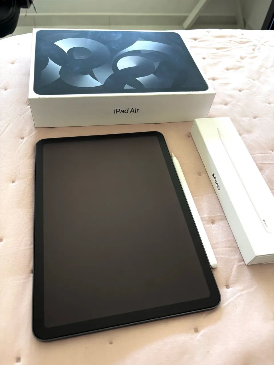 Ipad Air 5 64 GB Wifi Cinza Espacial + Apple Pencil usados - Foto 3