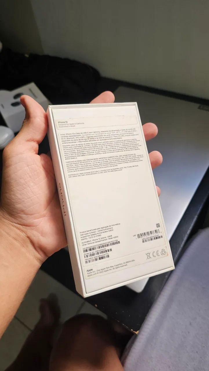Caixa Iphone 13 com manuais - Foto 2