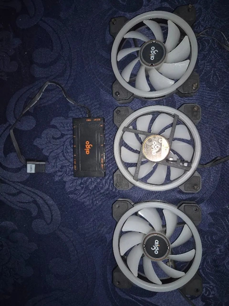 Kit 3 RGB  Fans Aigo com controladora  - Foto 2